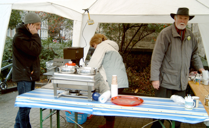 Weihnachtsmarkt 2007 - Engagierte Vereinsmitglieder